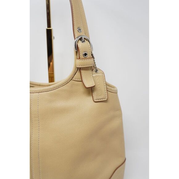 Coach Vintage 4983 Tan Soho Slim Hobo Shoulderbag Handbag Silver Tone - Picture 2 of 5